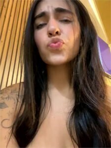 SC-DaphneUwu-20251122-002059