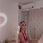 BC-AprilHadid-20251121-010657