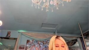 MFC-ADRIANA FOX-20251228-210128